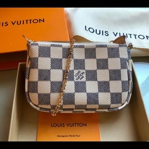 Louis Vuitton Mini Pochette Accessories